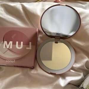 LUMI Compact Mirror with LED Light - Rose Gold